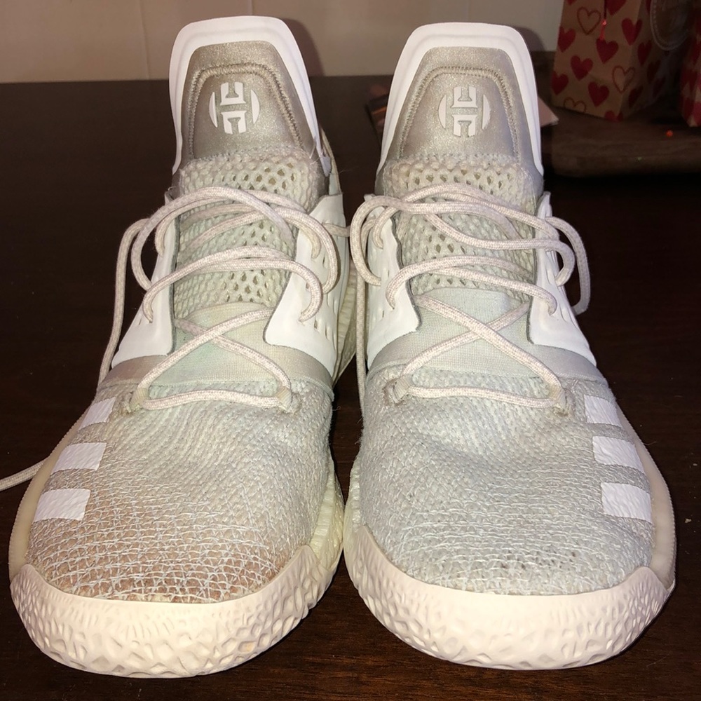 Men’s basketball shoe harden volume 2